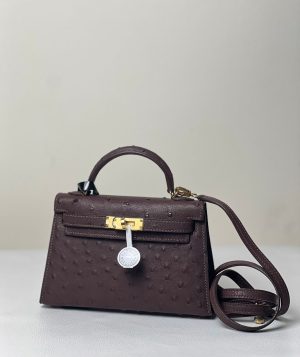 Hermès Kelly. Ostrich. Sellier Handbag in Terre cuitte with palladium hardware 1