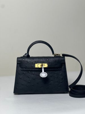 Hermès Kelly. Ostrich. Sellier Handbag in Terre cuitte with palladium hardware 3