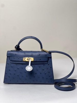 Hermès Kelly. Ostrich. Sellier Handbag in Terre cuitte with palladium hardware 2